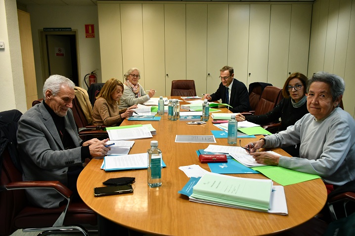 Reunión de trabajo de los componentes de la Comisión de Recursos